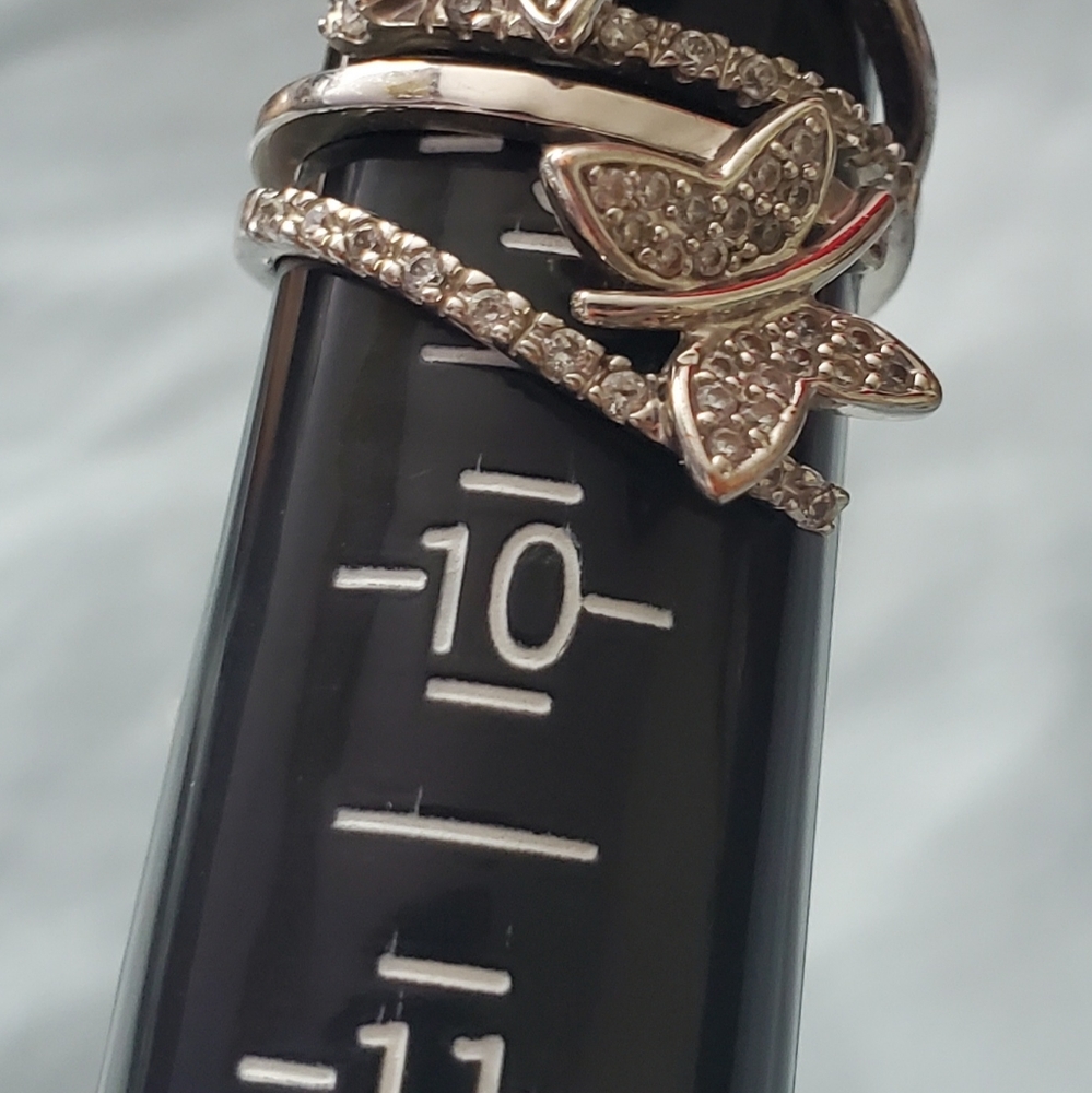 Ring - Picture 3 of 6